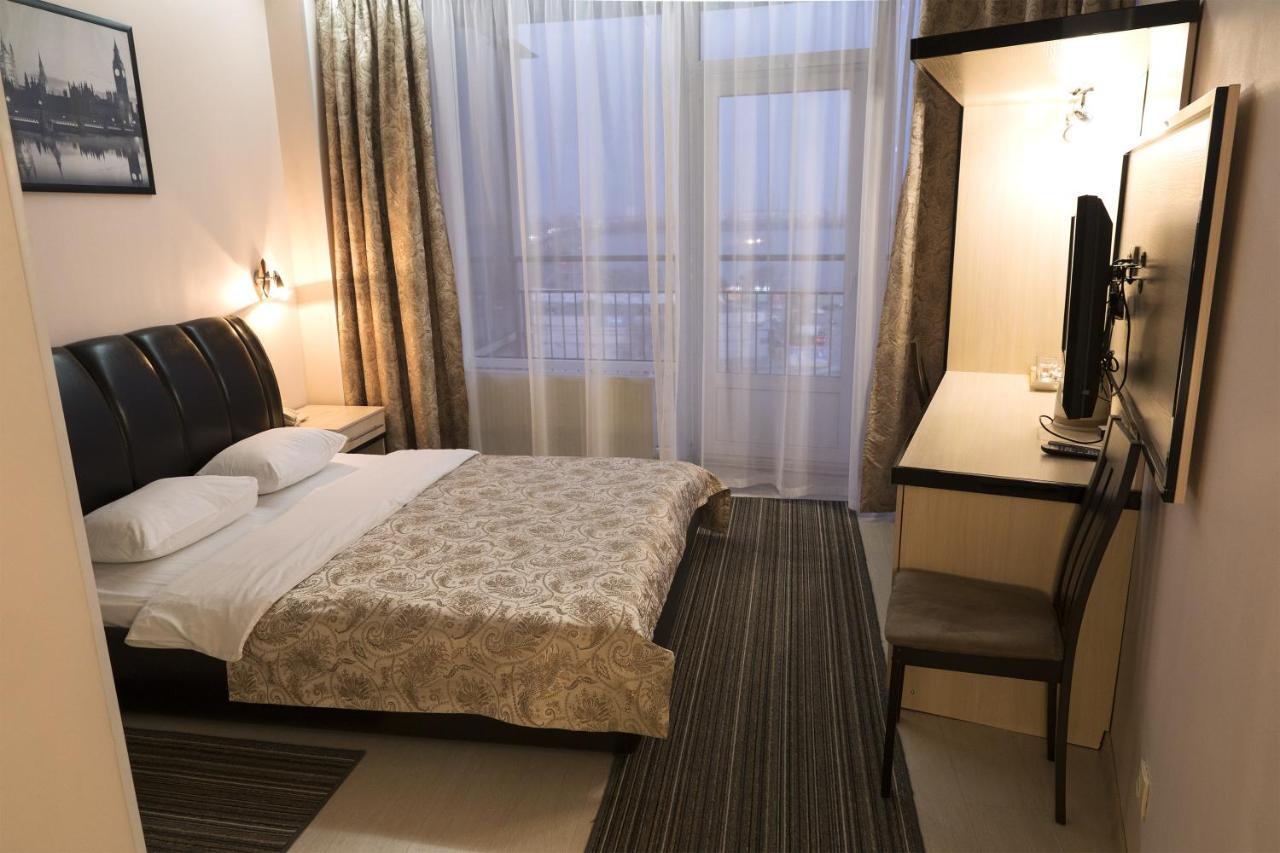Staybridge Mini-Hotel In Most City Panoramic River View นิปโปร ภายนอก รูปภาพ