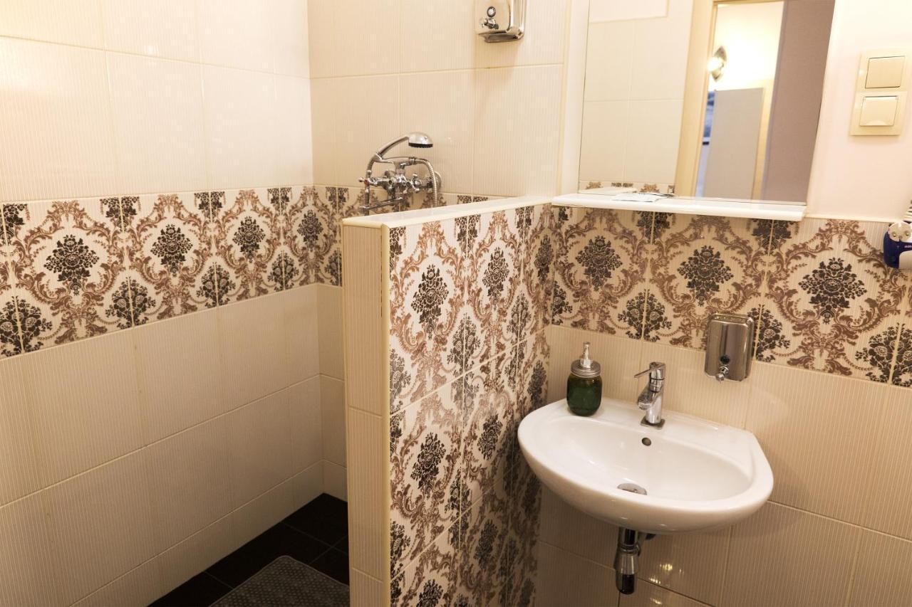 Staybridge Mini-Hotel In Most City Panoramic River View นิปโปร ภายนอก รูปภาพ